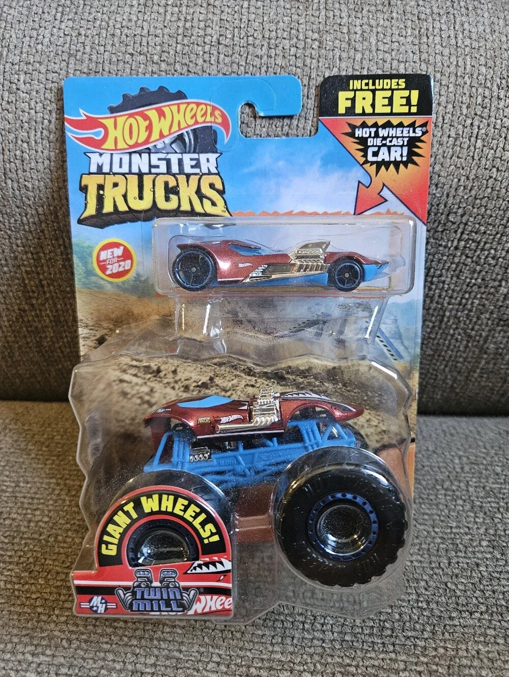 NEW 2020 Hot Wheels Monster Trucks Twin Mill & Diecast Car